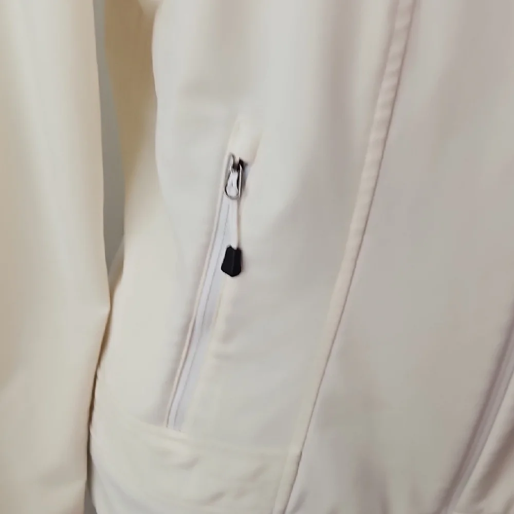 The North Face Women's Cream Zipper Medium Jacket - Picture 4 of 16